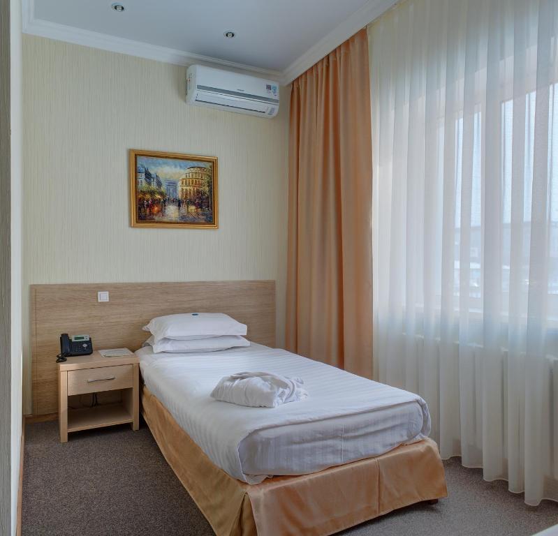 Torgay Hotel Astaná Habitación foto